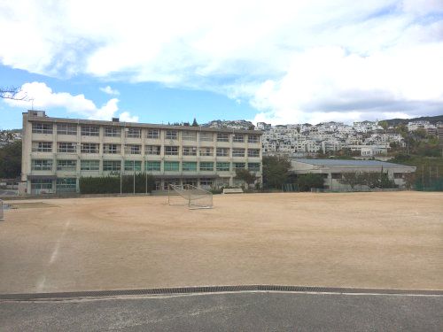 西宮市立塩瀬中学校の画像