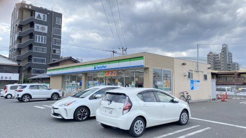 ファミリーマート小倉明和町店の画像