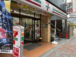 セブンイレブン 高田馬場2丁目中央店の画像