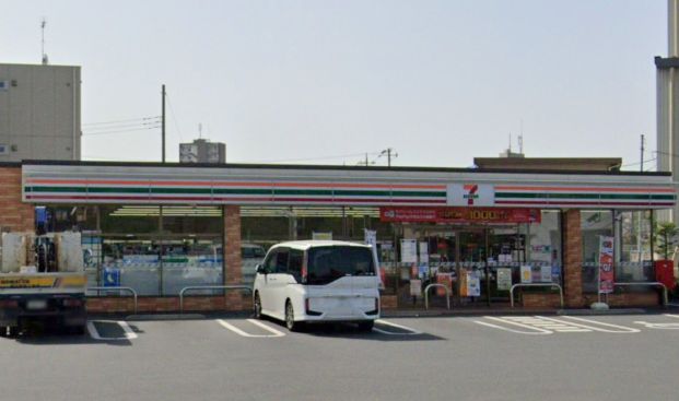 セブンイレブン草加谷塚上町店の画像