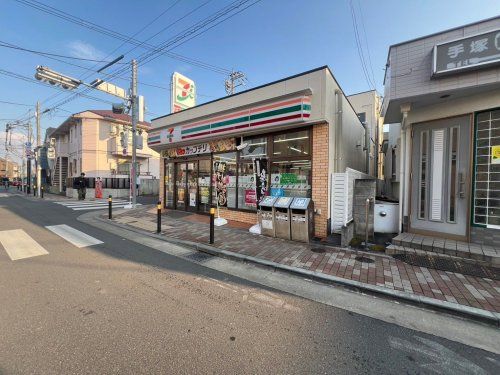 セブンイレブン 練馬小竹町交番前店の画像