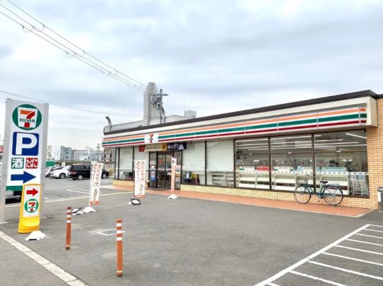 セブンイレブン 大阪放出東店の画像