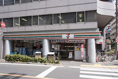 セブンイレブン 本郷店の画像