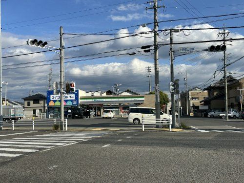 ファミリーマート 豊田京町店の画像