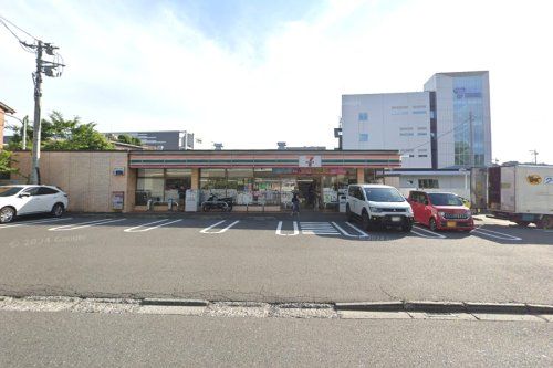 セブンイレブン 横浜川和町店の画像