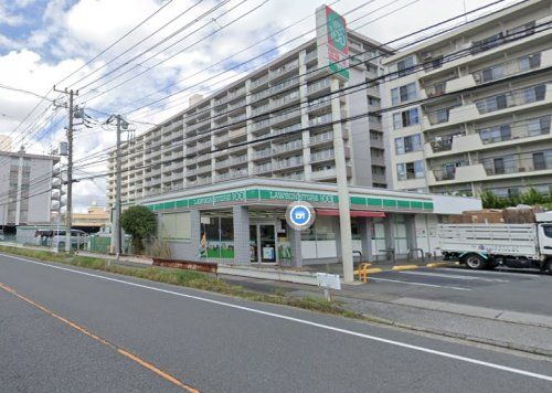 ローソンストア100 本中山店の画像