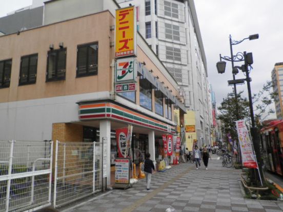 セブンイレブン 浅草国際通り店の画像