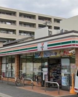 セブンイレブン 名古屋表山店の画像