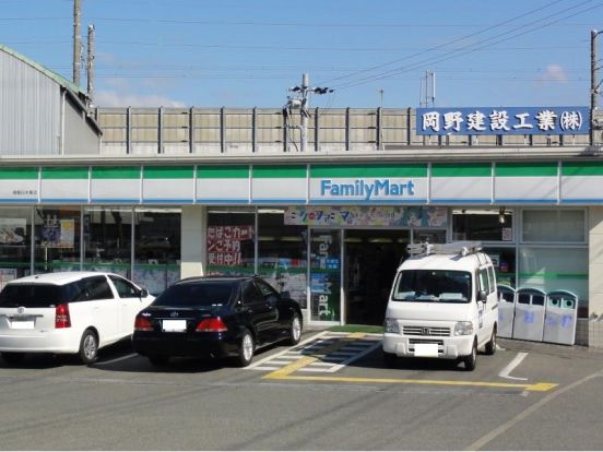 ファミリーマート 柳屋白水東店の画像