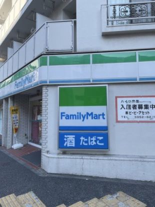 ファミリーマート中野2丁目の画像