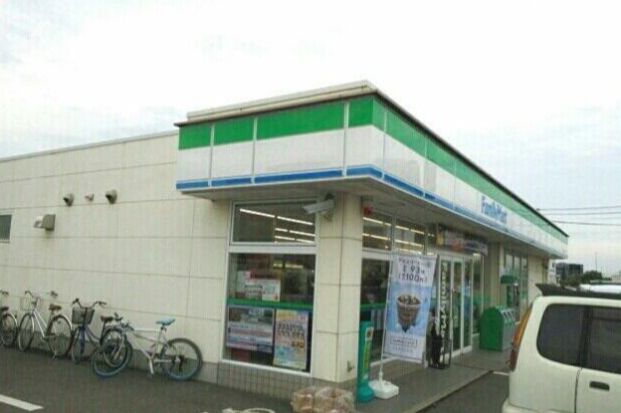 ファミリーマート中央インター店の画像