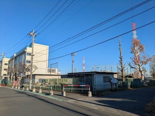 川口市立新郷東小学校の画像