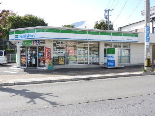 ファミリーマート 長崎油木町店の画像