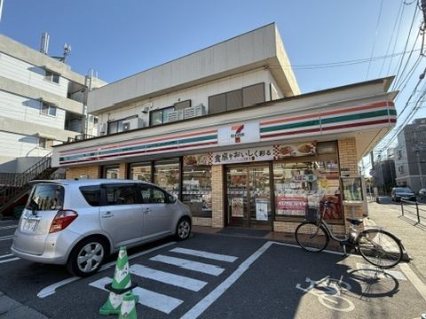 セブンイレブン 市川宝店の画像