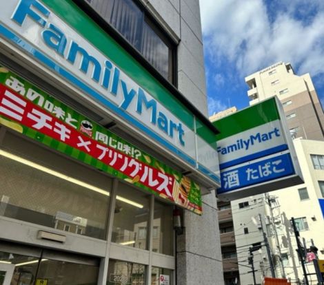 ファミリーマート 湯島三丁目店の画像