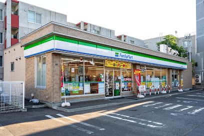 ファミリーマート 札幌平岸4条店の画像