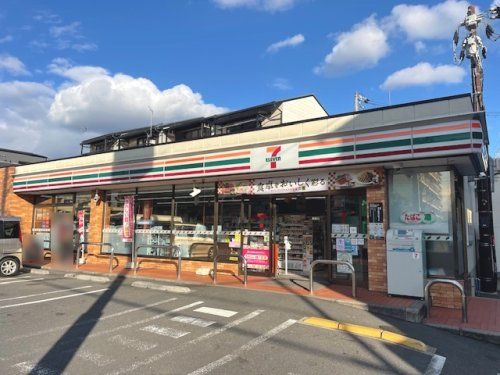 セブンイレブン 京都油小路九条店の画像