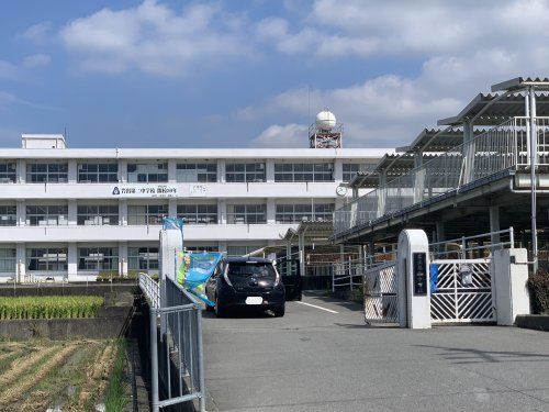 岩出市立岩出第二中学校の画像