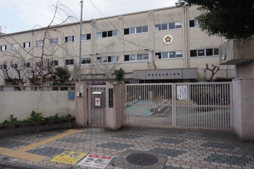 京都市立太秦小学校の画像