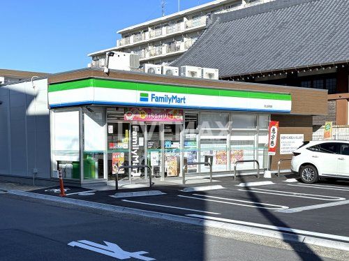 ファミリーマート 吹上駅南店の画像