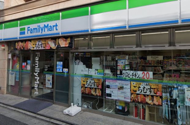 ファミリーマート 太子堂店の画像