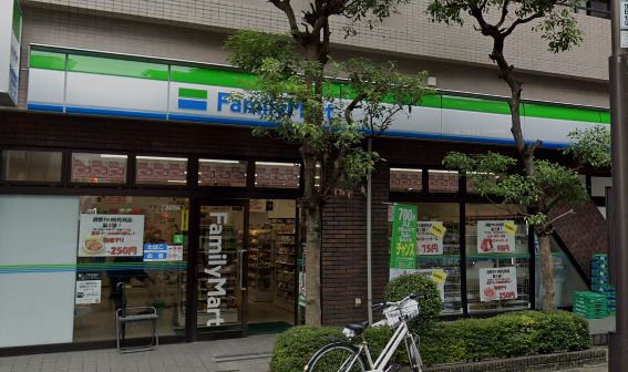 ファミリーマート 明大前北店の画像