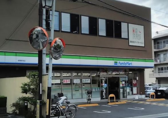 ファミリーマート 城陽駅南店の画像