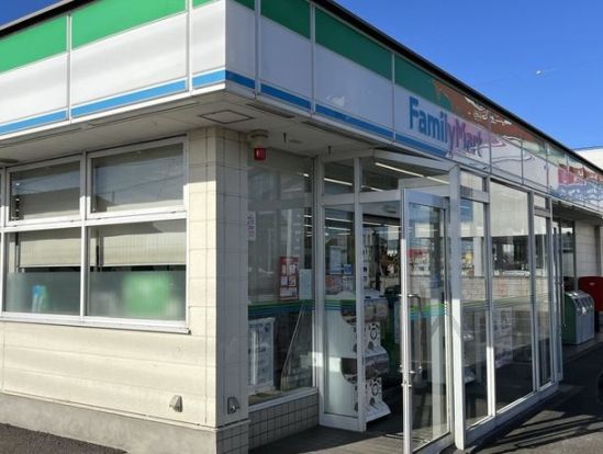 ファミリーマート 境山神店の画像