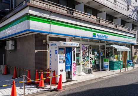 ファミリーマート 上北沢四丁目店の画像