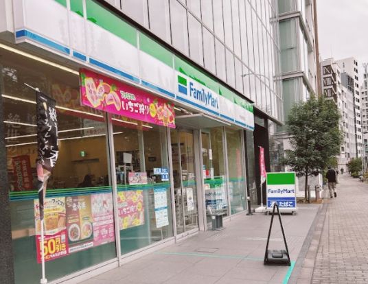 ファミリーマート 市谷本村町店の画像