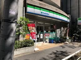 ファミリーマート 板橋駅桜通り店の画像