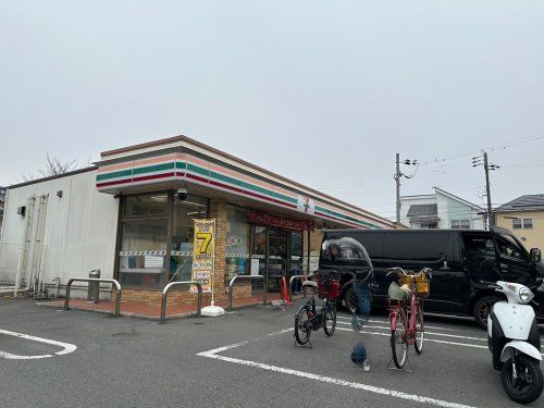 セブンイレブン 向日寺戸店の画像