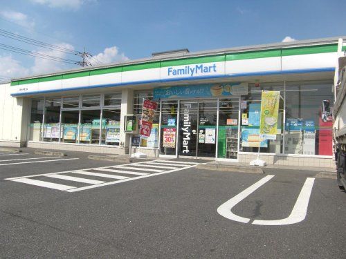 ファミリーマート 羽村小作坂上店の画像