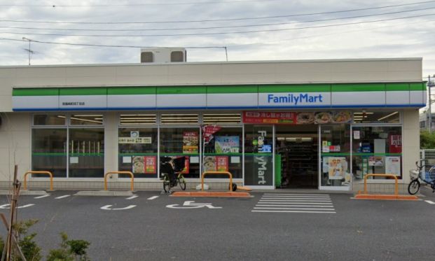 ファミリーマート南篠崎町四丁目店の画像