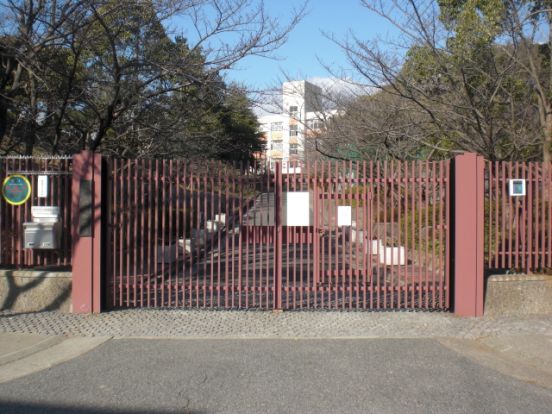 神戸市立横尾中学校の画像