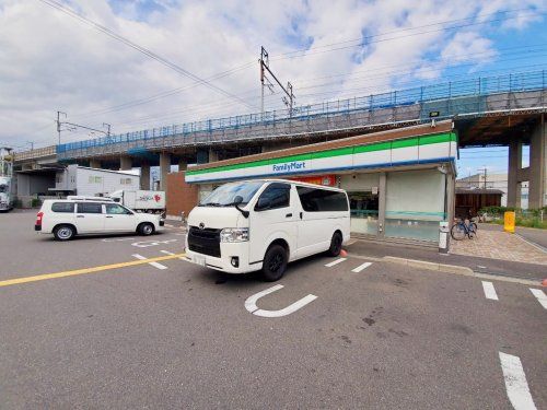 ファミリーマート 向日南淀井店の画像