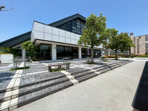 草津市立図書館の画像