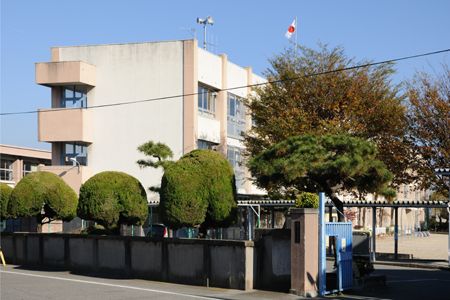  中川小学校の画像