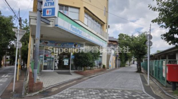 ファミリーマート 梶友西向日駅前店の画像