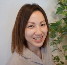 秋山　梓（あきやま　あずさ）と申します。