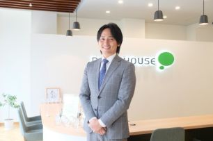 コンサルティング事業部　部長代理 菅原